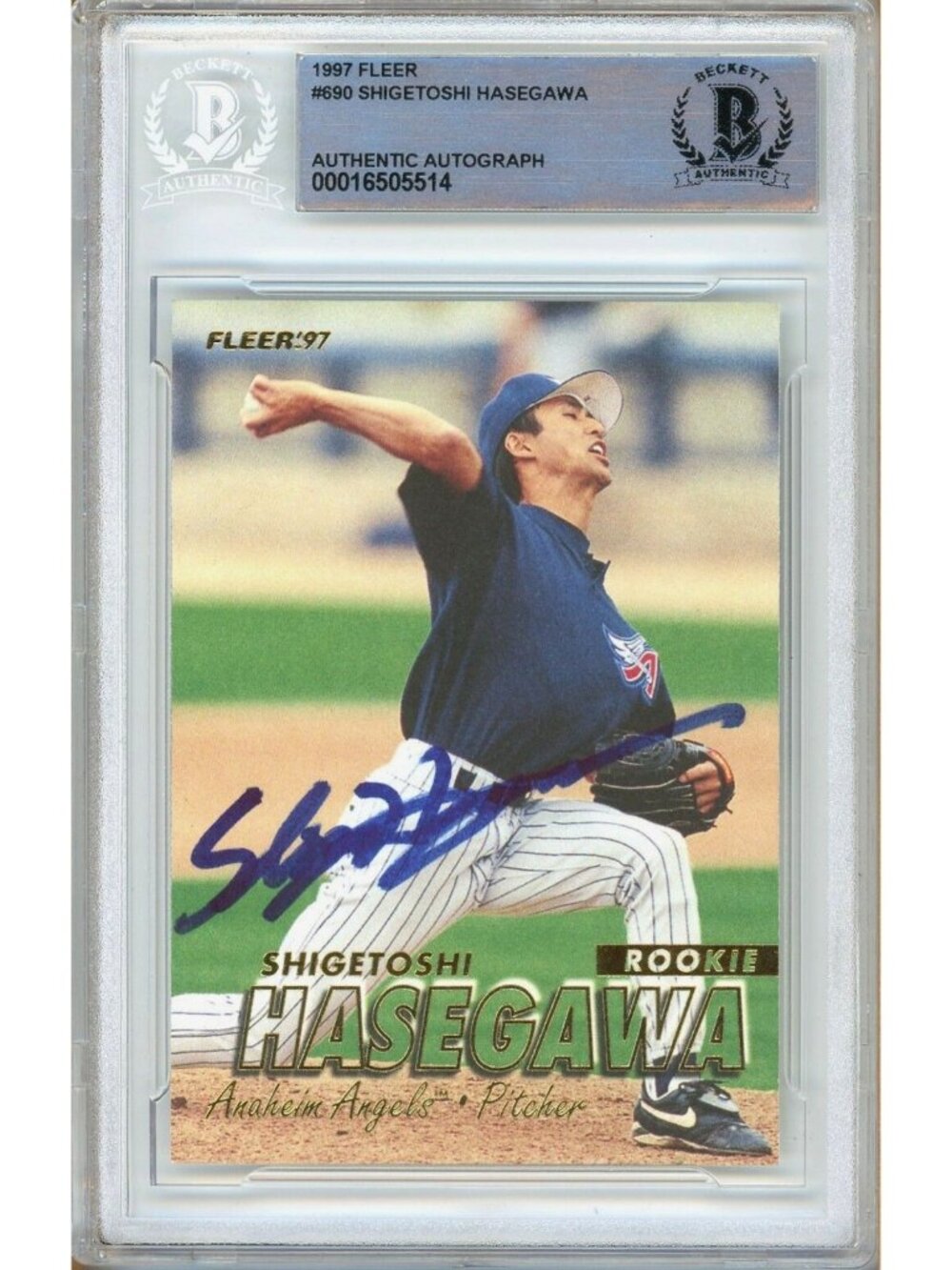 Shigetoshi Hasegawa Signed 1997 Fleer #690 RC Anaheim Angels BAS Slab Auto MLB